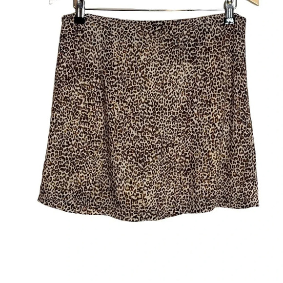 Lulus | Fiercely In Love Leopard Mini Skirt Side Zip Lined EUC - Picture 5 of 10